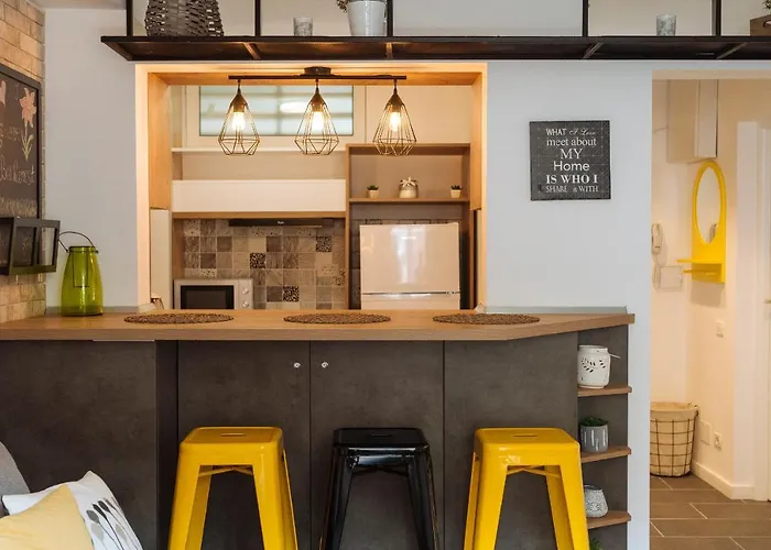 Old Town - Cosy Апартаменти Бухарест